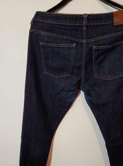 Naked & Famous - Picture 2 of 2